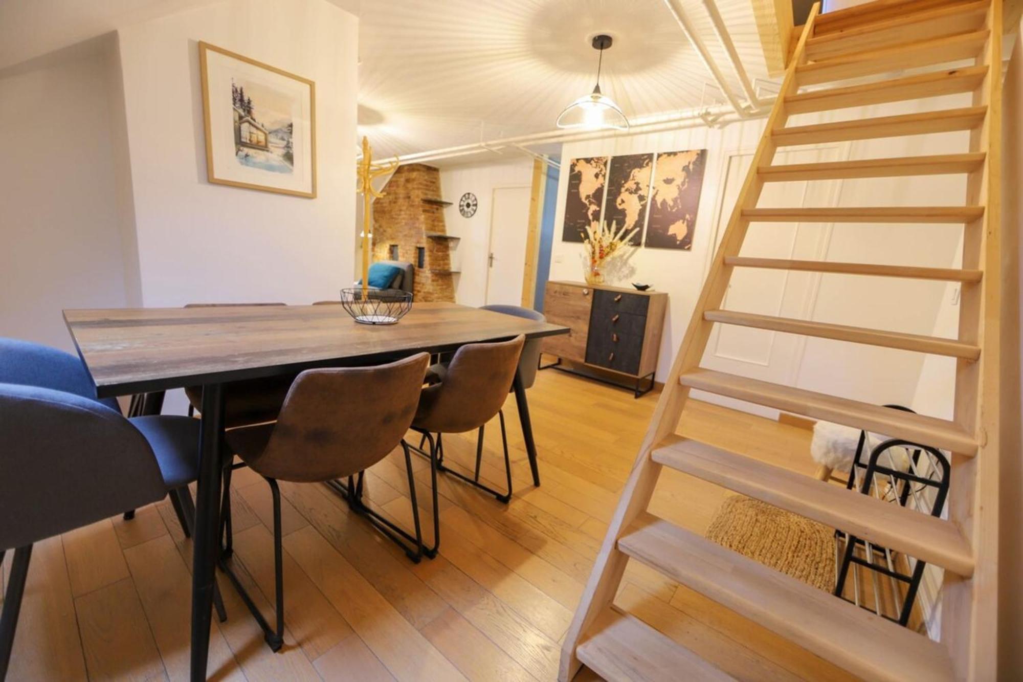 Le Factory Duplex En Vieille Ville Cote Lac Annecy Luaran gambar